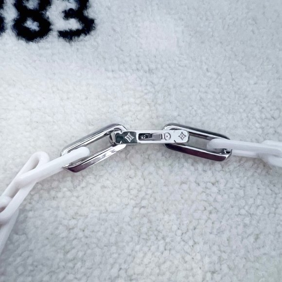 SUPER RARE Louis Vuitton LV Logo Pendant Chain Link Necklace - Watercolor Col. - Picture 6 of 8